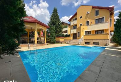 Casă cu 8 camere cu Teren 1000 Mp în Central - 1