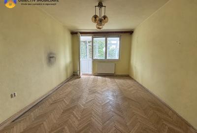 Apartament cu 2 camere semidecomandat în Central