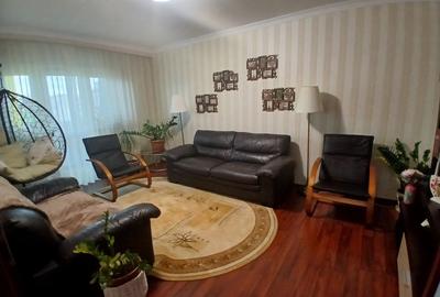 Apartament cu 4 camere decomandat, mobilat în Apărătorii Patriei