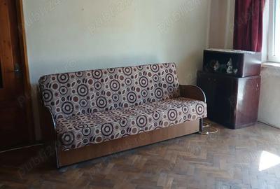 Vand apartament etaj 2 in cartier Micro 3 - 4