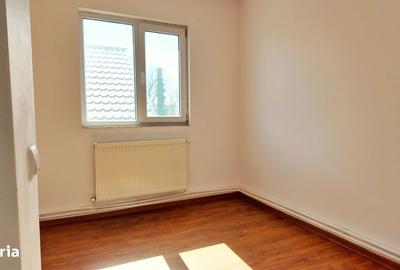 Casă cu 4 camere cu Teren 114 Mp în Central - 2