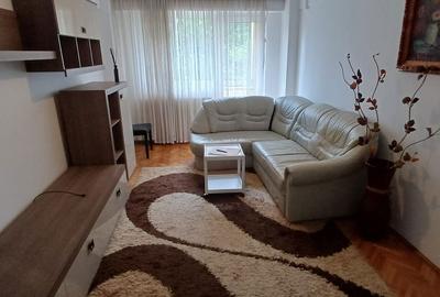 Apartament cu 3 camere decomandat în Traian - 4