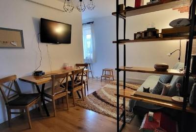 Apartament cu 3 camere semidecomandat în Central - 4