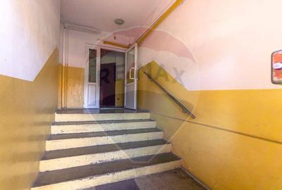 Apartament 2 camere/ 2 balcoane/de renovat- zona Tractorul! - 3