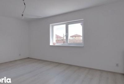 Casă cu 3 camere cu Teren 500 Mp în Noua - 5