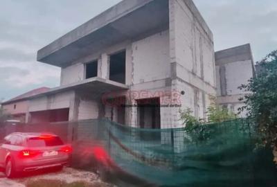 Casă cu 7 camere cu Teren 670 Mp în Metalurgiei - 11