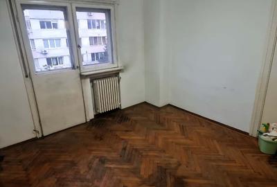 Apartament 4 camere, 91mp, Gara de Nord, 1 minut de metrou,ideal pentru renovare - 8