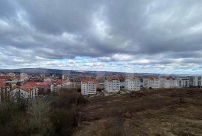 Apartament de 2 camere, 60mp, priveliste, parcare zona Calea - 1