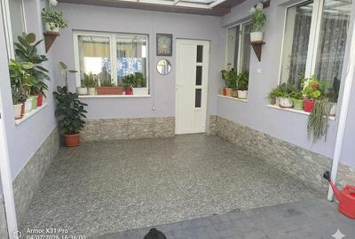 Casă cu Teren 50 Mp în Central - 2