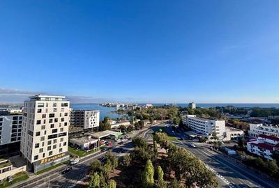 Apartament cu 3 camere decomandat în Palazu Mare