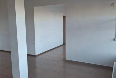 Chitila Colosseum Mall Carrefour stradal - 5