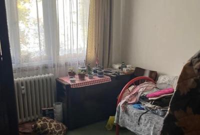 Apartament cu 3 camere semidecomandat, mobilat în Drumul Taberei - 4