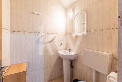 Apartament spatios, scara interioara, doua bai, in zona Faget - 9