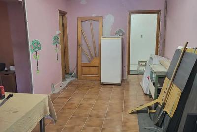 De vanzare Apartament 2 camere - 4