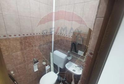 Spațiu comercial, de 30 mp, în Central - 3