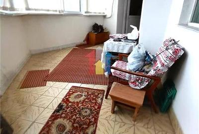 Apartament cu 3 camere decomandat în Călărași - 9