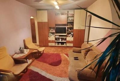 Apartament cu 3 camere semidecomandat în Grigorescu