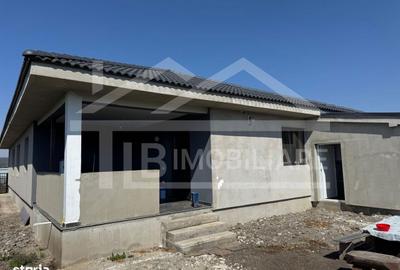 Casă cu 4 camere în Dumbrăvioara - 2