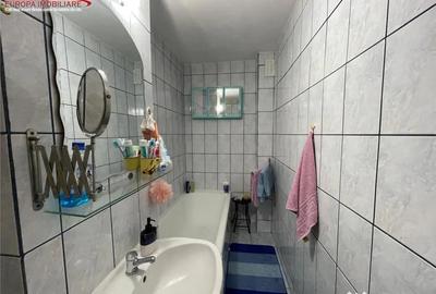 Apartament cu 2 camere decomandat, mobilat în Spitalului - 9