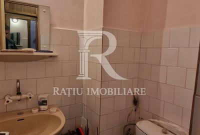 Apartament cu 3 camere decomandat în Orașul Nou