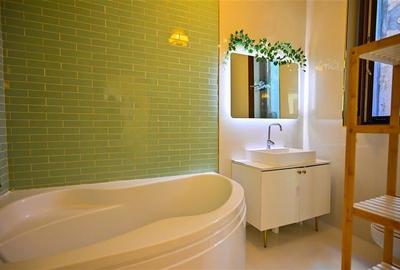 FILM!Eleganta si confort, in cetatea istorica a Brasovului, vedere spre Tampa Br - 6