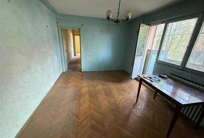 Apartament cu 3 camere semidecomandat în Tătărași - 2