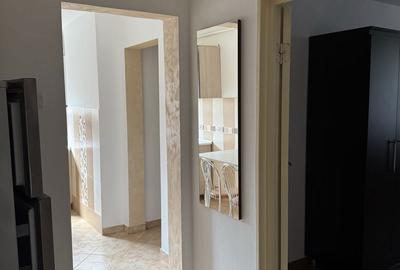 Apartament cu 2 camere decomandat în Cornișa