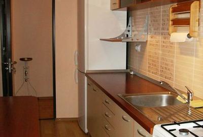 Apartament cu 2 camere decomandat în Central - 3