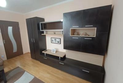 Apartament cu 3 camere nedecomandat în Central