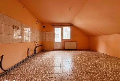 Casă cu 3 camere decomandat cu Teren 420 Mp în Spitalul Județean - 1