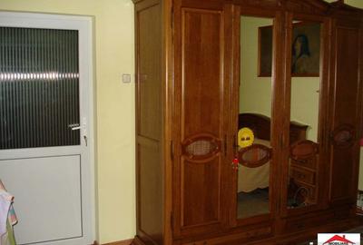 Casă cu 6 camere cu Teren 2110 Mp în Lazuri - 9