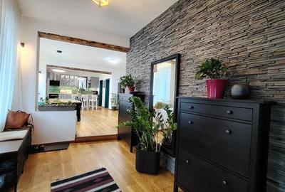 Casă individuală cu 4 camere cu Canalizare în Central - 7