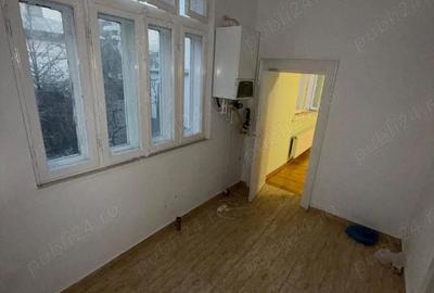 Spațiu comercial, de 85 mp, în Central - 2