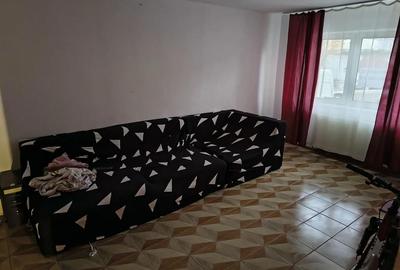 Apartament cu 3 camere decomandat în Central - 1
