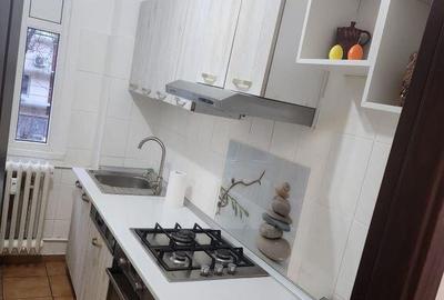Apartament cu 3 camere semidecomandat în Berceni - 5