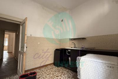 Casă individuală cu 4 camere cu Canalizare în Floreasca - 11