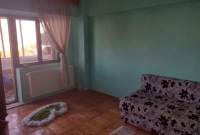 Garsonieră decomandată în Central - 2