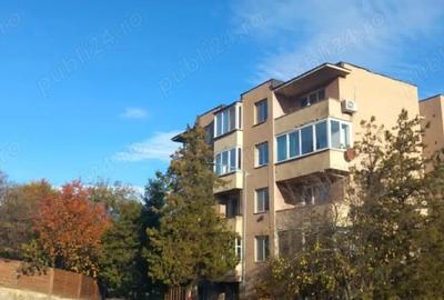 Apartament cu 4 camere în Simeria - 1