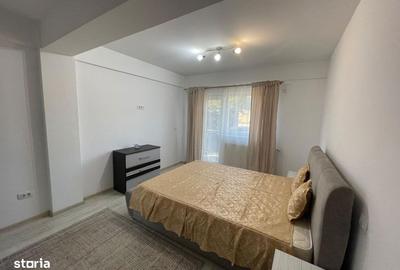 Apartament cu 2 camere decomandat în Podul de Fier
