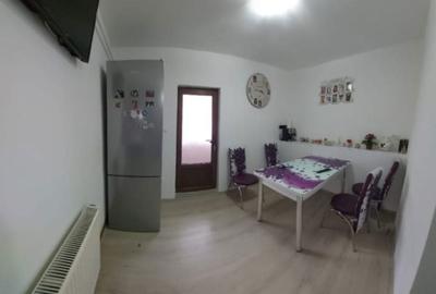 Apartament cu 3 camere decomandat în Central - 3