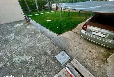 Casă cu 3 camere cu Canalizare în Central - 1