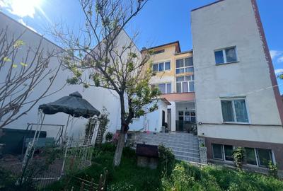 De vânzare | Apartament spațios 3 camere | Zonă Centrală - 1
