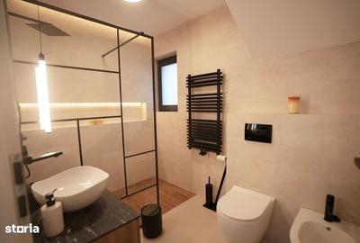 Casă cu 4 camere cu Teren 370 Mp în Rediu - 3