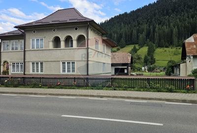 Casa 225 mp, teren intravilan 4822 mp C. Moldovenesc, Suceava - 17