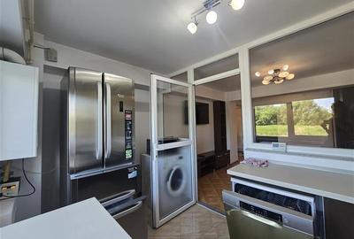 Apartament cu 2 camere semidecomandat, mobilat în 9 Mai - 9