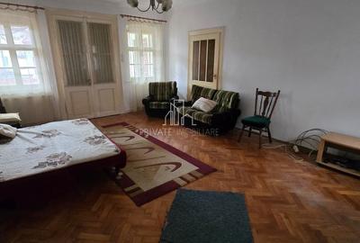 Apartament cu 5 camere decomandat în Central - 2