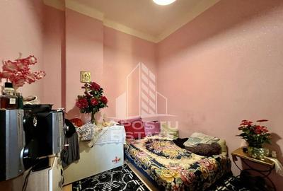 Apartament 3 camere, curte comuna, toate utilitatile, zon... - 4