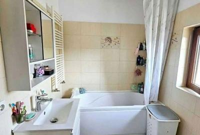 Apartament cu 2 camere decomandat în Sud