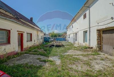 Casă individuală cu 9 camere cu Canalizare în Central - 6