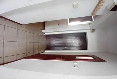 Garsonieră decomandată în Central - 11